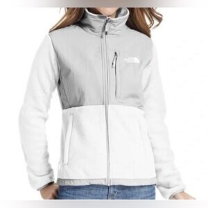 THE NORTH FACE DENALI WOMENS JACKET XS ( small would fit) exc cond 
White/ Grey